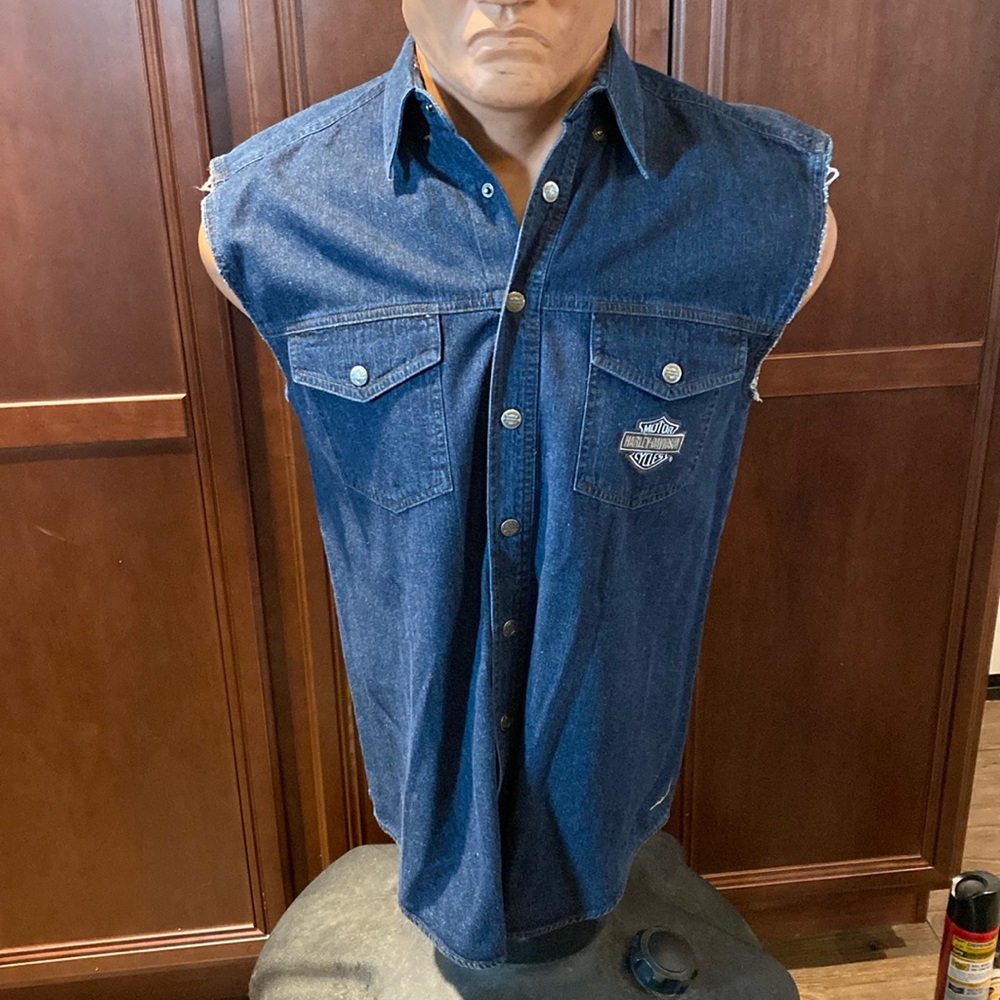 Vintage Men’s Harley Davidson Denim Cut Off Button Down Tank